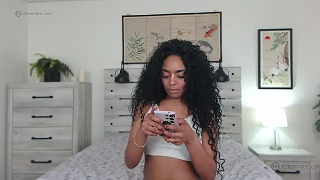 Snapshot of RobynKnight chatting on 21, 4, 2026 RobynKnight online show from 21, 4, 2026