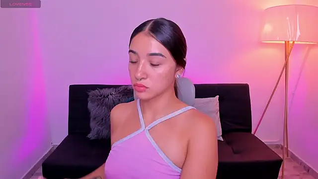 Snapshot of Antonella_Grayy chatting on 27, 6, 2026 Antonella Grayy online show from 27, 6, 2026