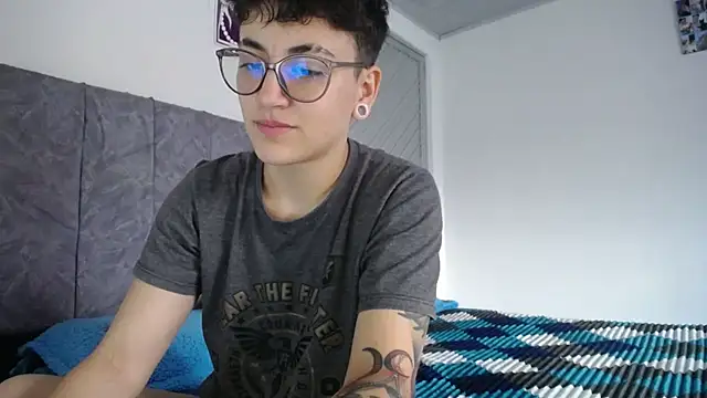 Snapshot of linda_33 chatting on 29, 3, 2026 linda 33 online show from 29, 3, 2026