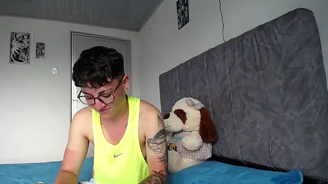 Snapshot of linda_33 chatting on 14, 4, 2026 linda 33 online show from 14, 4, 2026