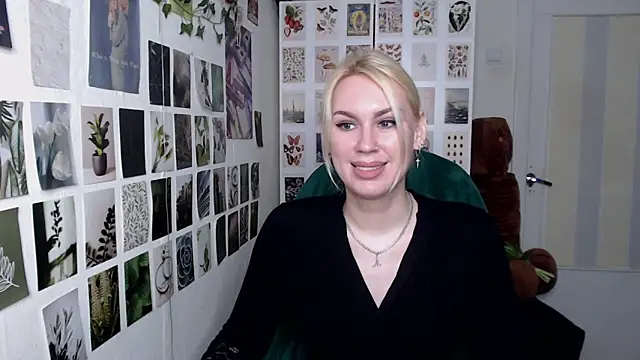 Snapshot of CapriScorpion chatting on 28, 4, 2026 CapriScorpion online show from 28, 4, 2026