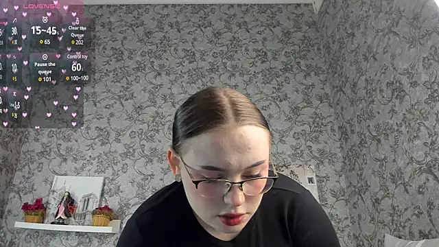 Snapshot of Tina_Walker chatting on 16, 3, 2025 Tina Walker online show from 16, 3, 2025