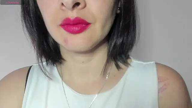 queen fetish online show from 15, 1, 2026