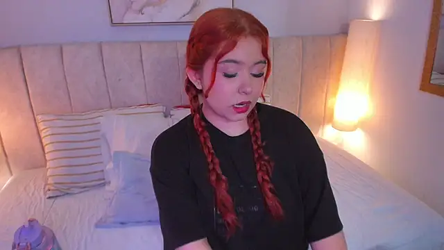 Atenea cuteee online show from 3, 2, 2026