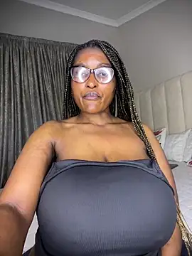 Snapshot of Bustygoddess32 chatting on 27, 4, 2026 Bustygoddess32 online show from 27, 4, 2026