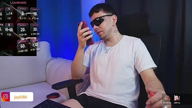 Snapshot of Jey_keler1 chatting on 4, 12, 2025 Jey keler1 online show from 4, 12, 2025