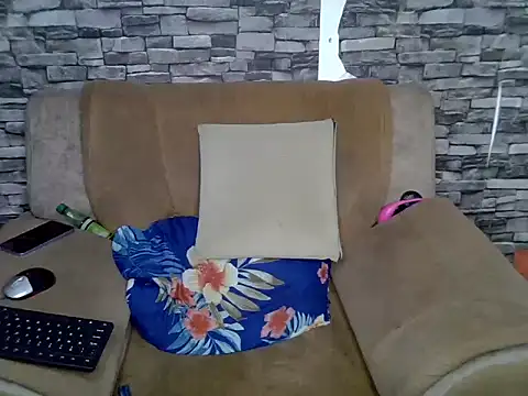 Snapshot of Naughtyy_xx chatting on 23, 4, 2026 Naughtyy xx online show from 23, 4, 2026