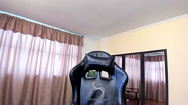 maylin yung online show from 17, 11, 2025