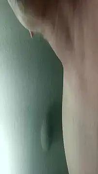 Snapshot of 52hoverDavid chatting on 12, 9, 2025 52hoverDavid online show from 12, 9, 2025