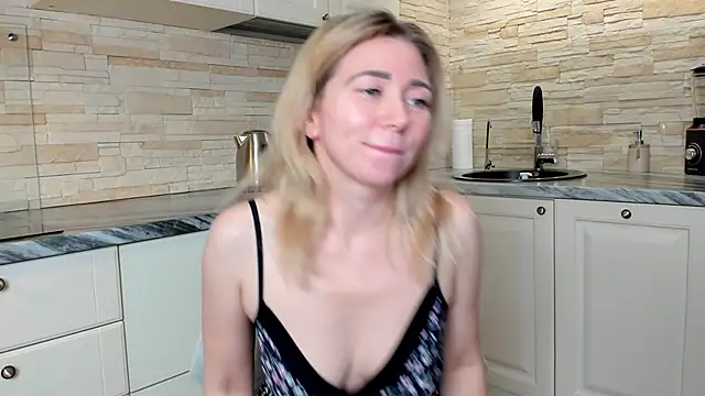 amanda   grey online show from 4, 12, 2025