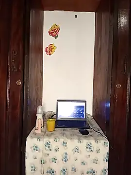 Snapshot of The-Peach-Flexer chatting on 15, 11, 2025 The-Peach-Flexer online show from 15, 11, 2025