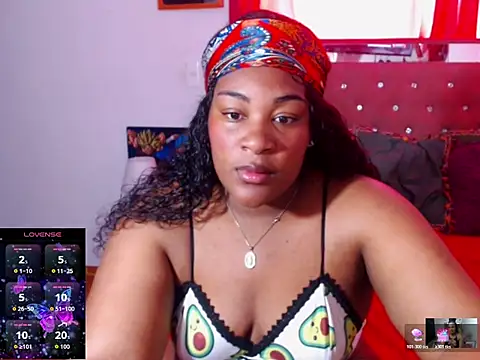 Snapshot of the_pearl199 chatting on 12, 4, 2026 the pearl199 online show from 12, 4, 2026