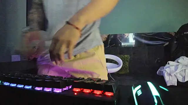 Snapshot of Sisoyalejo420 chatting on 3, 2, 2026 Sisoyalejo420 online show from 3, 2, 2026