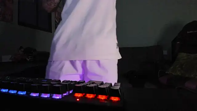 Snapshot of Sisoyalejo420 chatting on 4, 2, 2026 Sisoyalejo420 online show from 4, 2, 2026