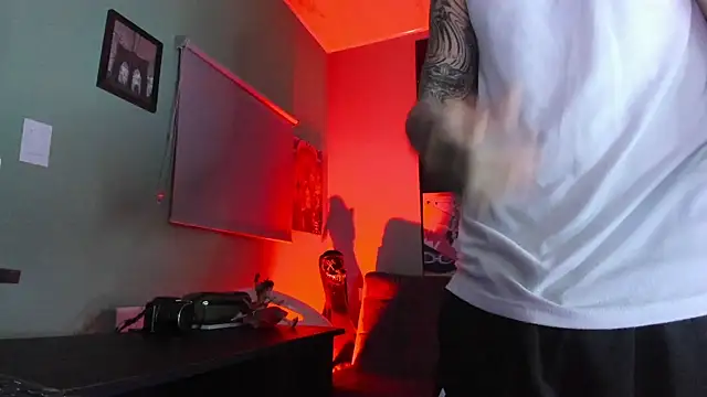 Snapshot of Sisoyalejo420 chatting on 1, 4, 2026 Sisoyalejo420 online show from 1, 4, 2026