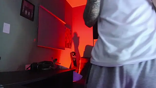 Snapshot of Sisoyalejo420 chatting on 6, 4, 2026 Sisoyalejo420 online show from 6, 4, 2026