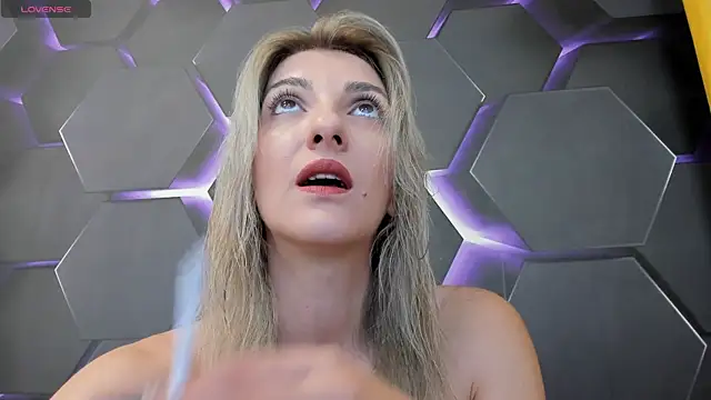 RileyLanna online show from 14, 9, 2025