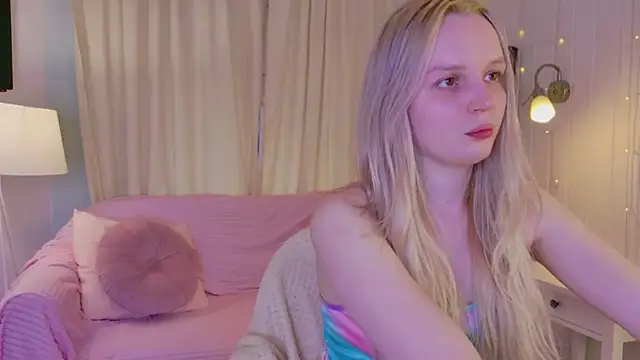 Snapshot of Beatrica_Klein chatting on 1, 5, 2026 Beatrica Klein online show from 1, 5, 2026