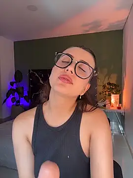 Snapshot of EmaSaenz chatting on 11, 3, 2026 EmaSaenz online show from 11, 3, 2026