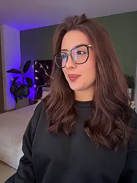 Snapshot of EmaSaenz chatting on 14, 4, 2026 EmaSaenz online show from 14, 4, 2026