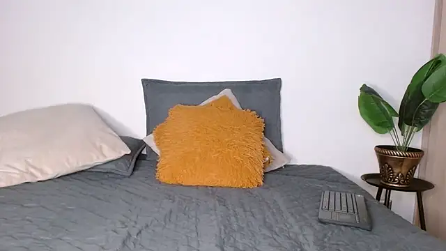 Snapshot of frank_myles chatting on 13, 2, 2026 frank myles online show from 13, 2, 2026