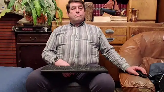 Snapshot of sympatrique chatting on 4, 2, 2026 sympatrique online show from 4, 2, 2026