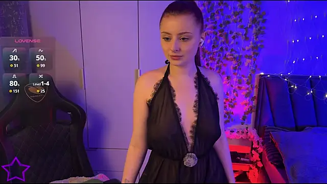 Snapshot of RozieRose chatting on 23, 4, 2026 RozieRose online show from 23, 4, 2026