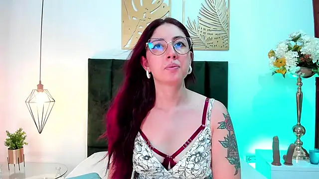 Emilywatsonn online show from 5, 2, 2025