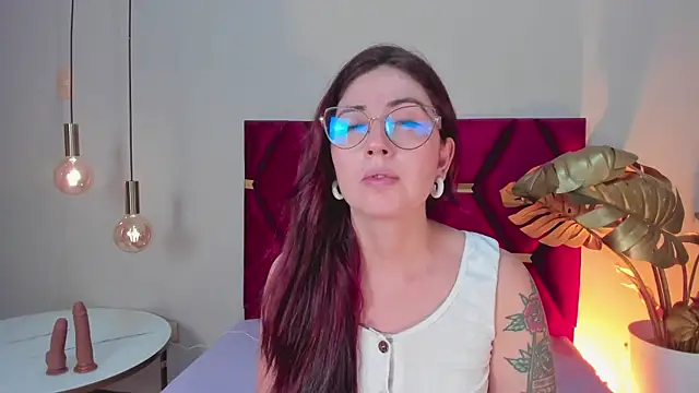 Emilywatsonn online show from 8, 3, 2025