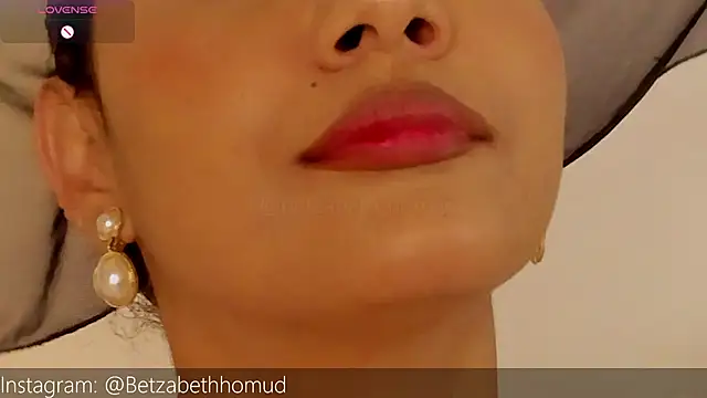 Snapshot of BetzabethHomud0 chatting on 28, 3, 2026 BetzabethHomud0 online show from 28, 3, 2026