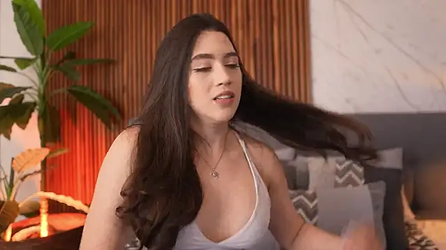 Amelia Rouse online show from 9, 9, 2025