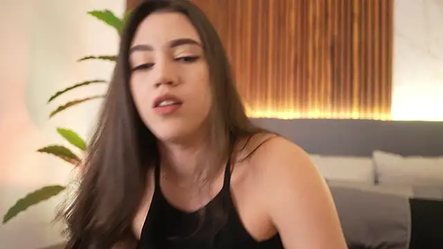 Amelia Rouse online show from 2, 10, 2025