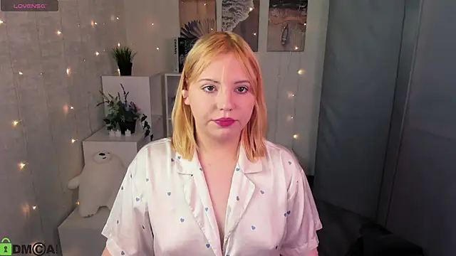 Stacy Luv online show from 27, 10, 2025