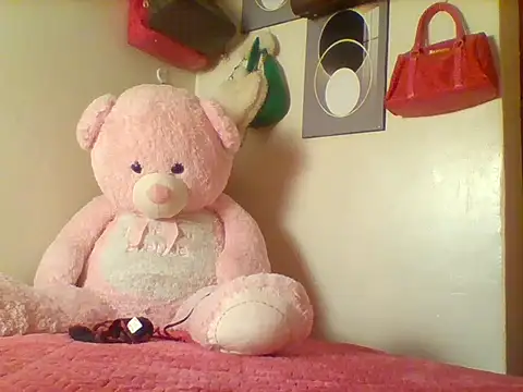 Snapshot of Queeen_model chatting on 10, 10, 2025 Queeen model online show from 10, 10, 2025