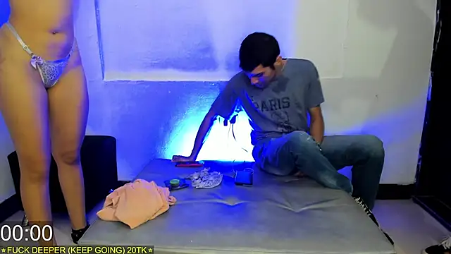 Snapshot of Threesome-no-mercy chatting on 2, 2, 2026 Threesome-no-mercy online show from 2, 2, 2026