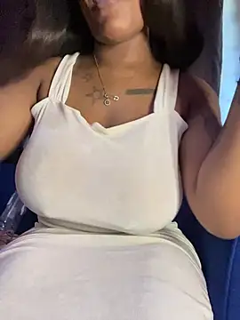 Snapshot of Cherrytowild chatting on 14, 1, 2026 Cherrytowild online show from 14, 1, 2026