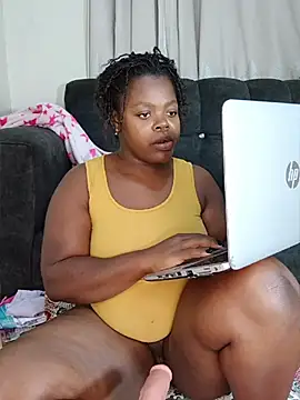 Snapshot of catehorny chatting on 8, 4, 2026 catehorny online show from 8, 4, 2026