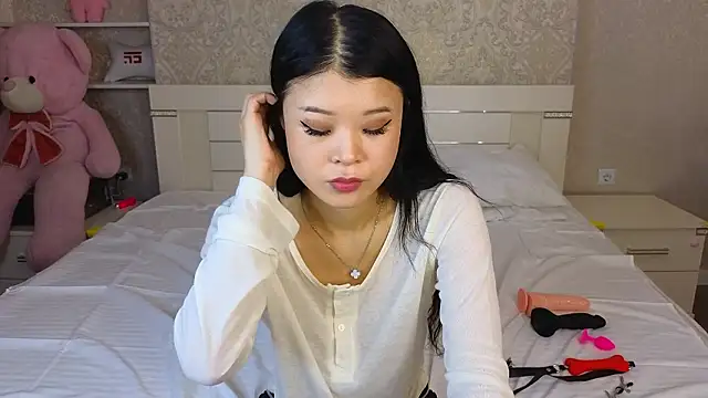 Tina Kim  online show from 17, 3, 2026