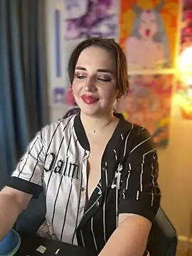 Snapshot of HoneySweetBee chatting on 1, 3, 2026 HoneySweetBee online show from 1, 3, 2026