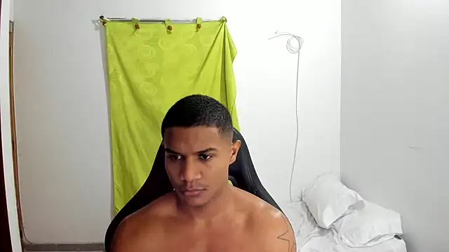 Snapshot of corzoethan chatting on 9, 7, 2026 corzoethan online show from 9, 7, 2026
