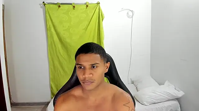 Snapshot of corzoethan chatting on 17, 7, 2026 corzoethan online show from 17, 7, 2026