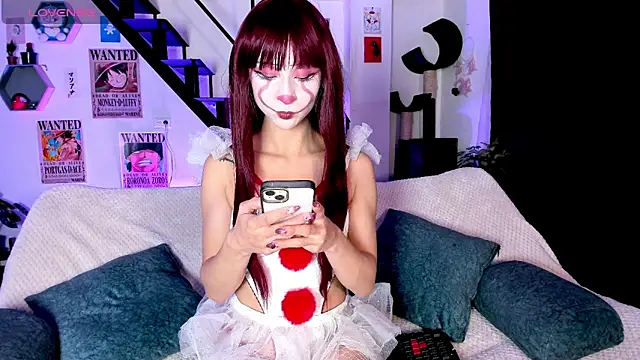 Snapshot of MonxxsLove chatting on 10, 10, 2025 MonxxsLove online show from 10, 10, 2025