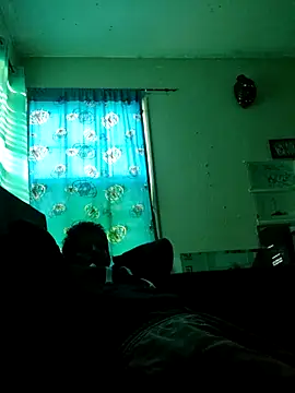 Snapshot of LongDickZee562 chatting on 4, 1, 2025 LongDickZee562 online show from 4, 1, 2025