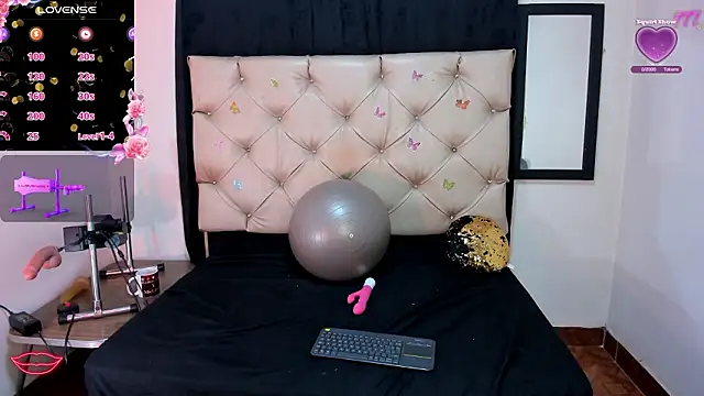 Snapshot of cleopatraa chatting on 5, 3, 2026 cleopatraa online show from 5, 3, 2026