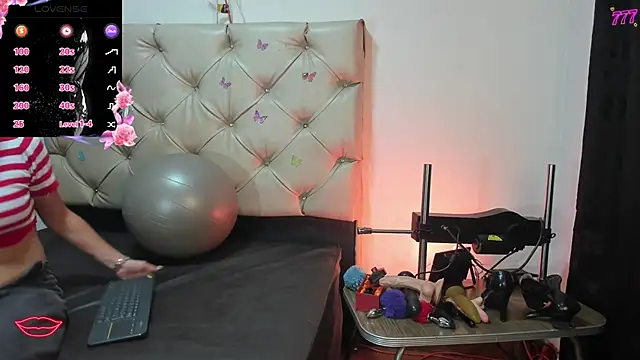 Snapshot of cleopatraa chatting on 22, 5, 2026 cleopatraa online show from 22, 5, 2026