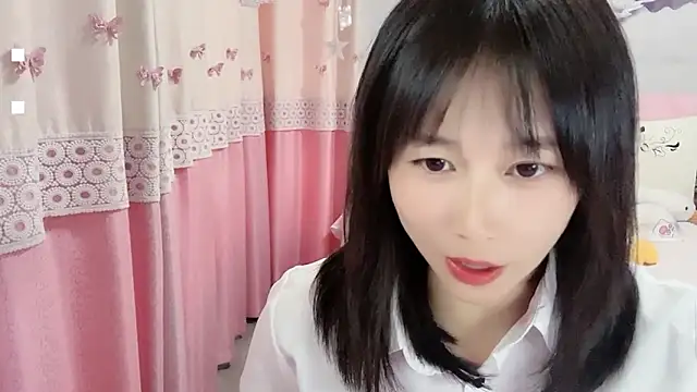 Snapshot of Shleybaby chatting on 12, 11, 2025 Shleybaby online show from 12, 11, 2025