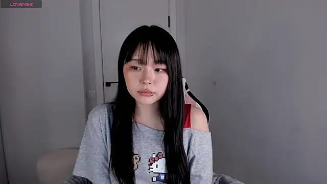 hee young11 online show from 13, 10, 2025