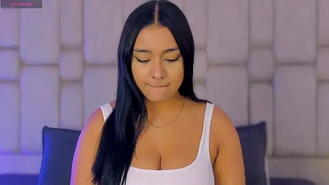 Snapshot of Kleverly_Manson1 chatting on 6, 3, 2026 Kleverly Manson1 online show from 6, 3, 2026