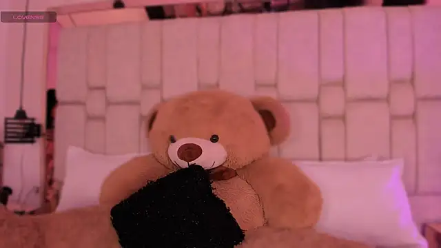 Snapshot of Kleverly_Manson1 chatting on 20, 3, 2026 Kleverly Manson1 online show from 20, 3, 2026