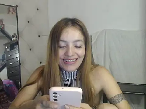 Snapshot of valerivegass chatting on 2, 2, 2025 valerivegass online show from 2, 2, 2025